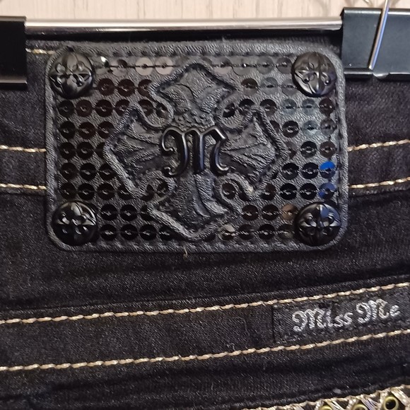 NWOT Miss Me Jeans, Size 27, Black, Bedazzled, 32W x 29L, Skinny, Stretch Denim - Picture 4 of 12